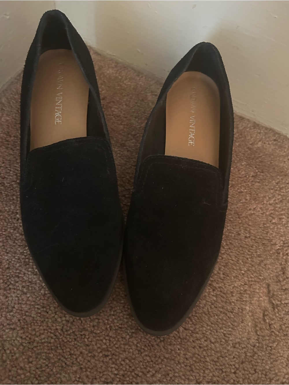 Crown Vintage Black Suede Women’s Slip-On Loafers Size 91/2